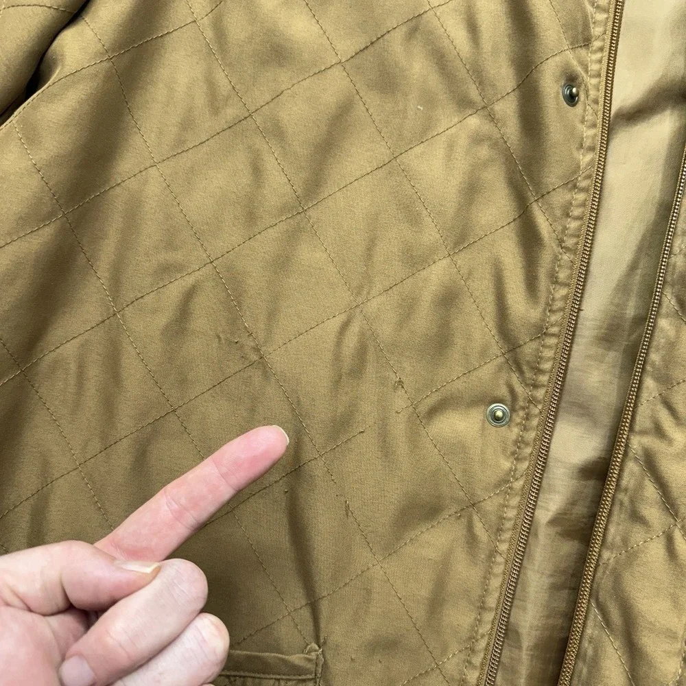Beretta quilted zip & button up light field jacket Mens Large w/ loose stitching